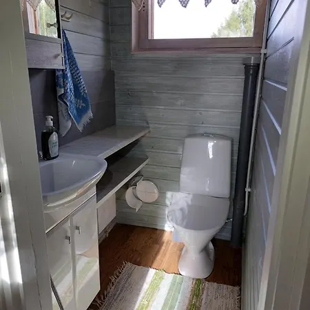 Mummola Neljaen Makuuhuoneen Asunto Laehellae Jokea Ferienhaus Simpele