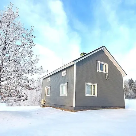 Mummola Neljaen Makuuhuoneen Asunto Laehellae Jokea Simpele