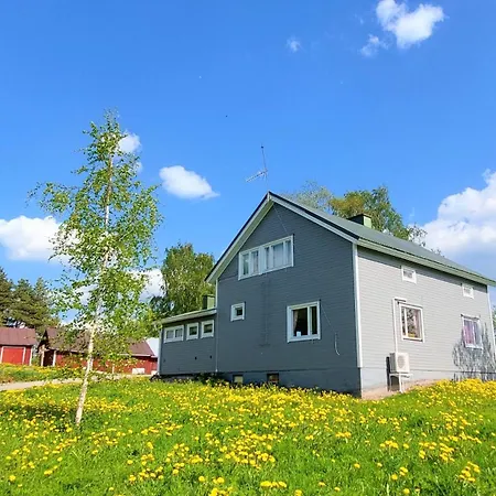 Mummola Neljaen Makuuhuoneen Asunto Laehellae Jokea * Simpele