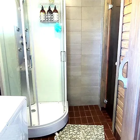 Ferienhaus Mummola Neljaen Makuuhuoneen Asunto Laehellae Jokea Simpele