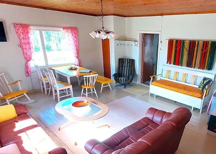 Mummola Neljaen Makuuhuoneen Asunto Laehellae Jokea * Simpele