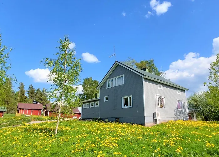 Mummola Neljaen Makuuhuoneen Asunto Laehellae Jokea * Simpele
