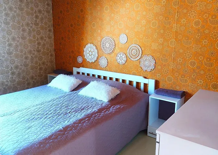 Mummola Neljaen Makuuhuoneen Asunto Laehellae Jokea